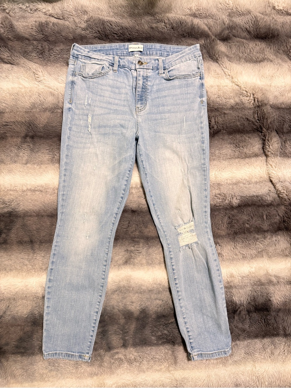 Women's Light Blue Distressed Skinny Jeans